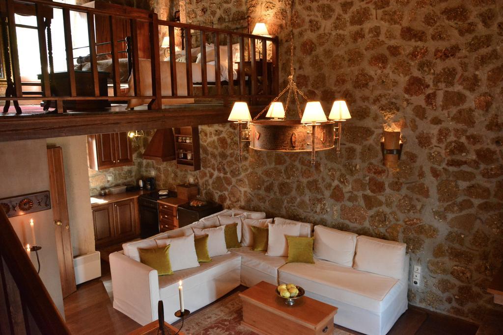Nymfes Guesthouse Synikia Mesi Trikalon Chambre photo