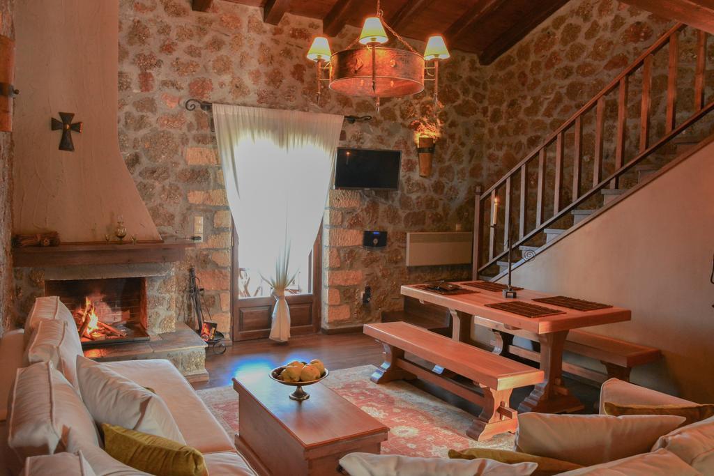 Nymfes Guesthouse Synikia Mesi Trikalon Chambre photo